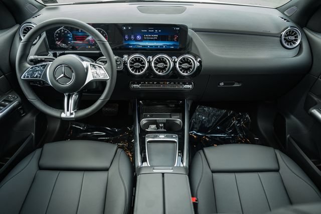 New 2026 Polar White Mercedes-Benz GLA 250 image 68