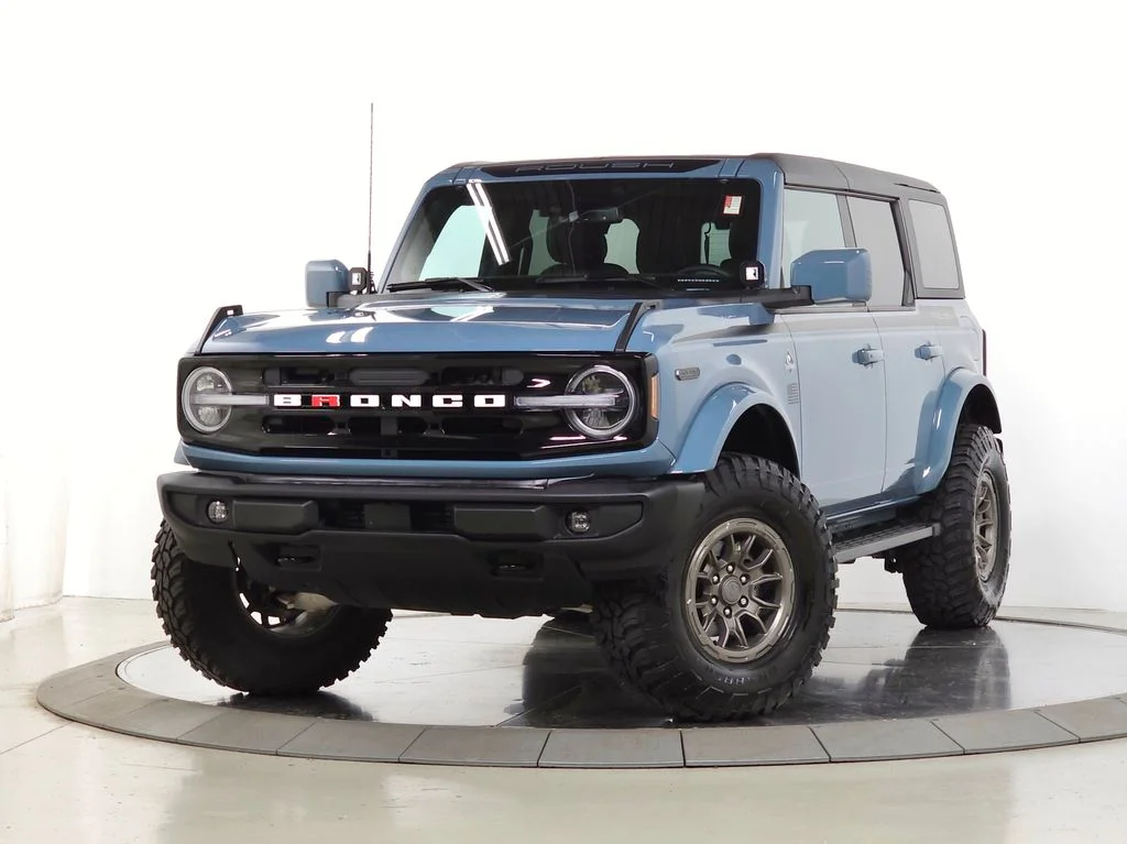 2023 Ford Bronco Outer Banks 4x4's photo