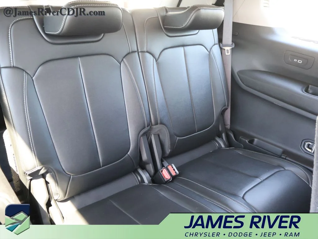 Used 2021 Gray Jeep Limited image 13