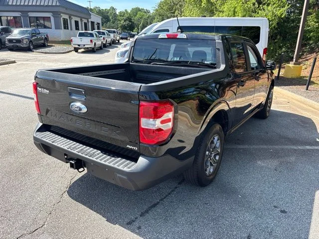 Used 2022 Black Ford XLT image 4