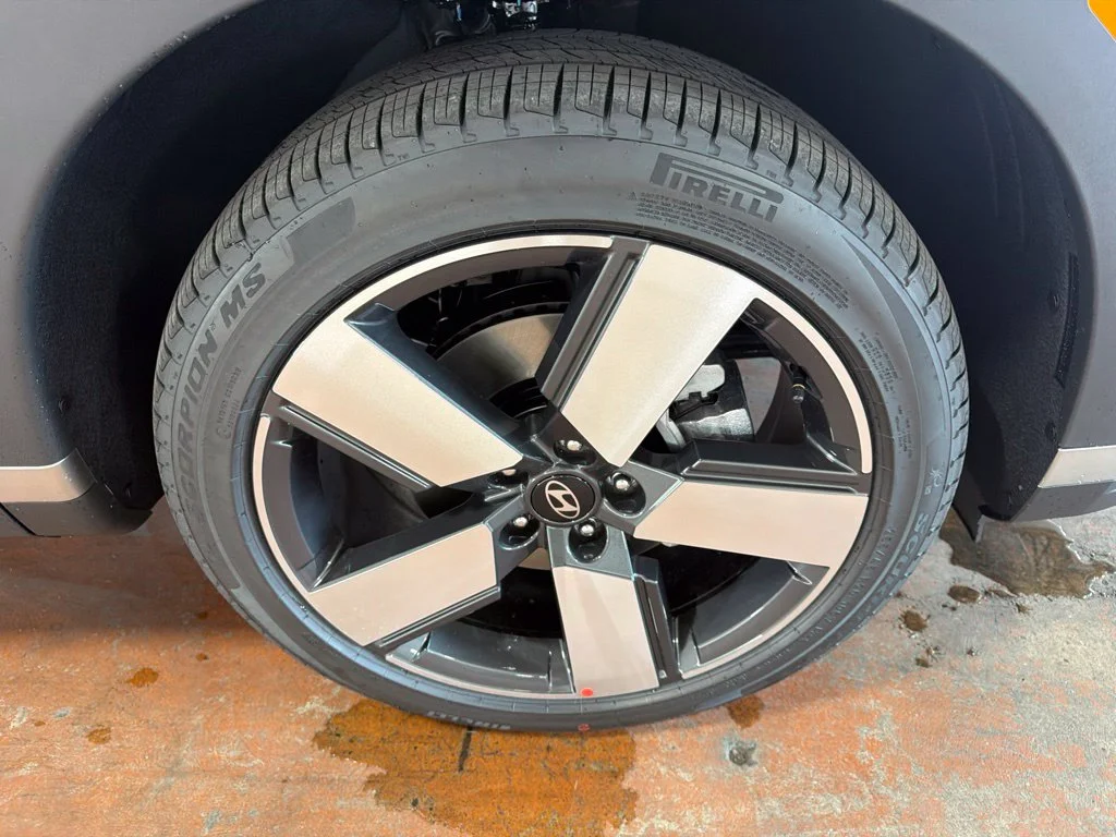 New 2027 Ecotronic Gray Hyundai Limited image 10