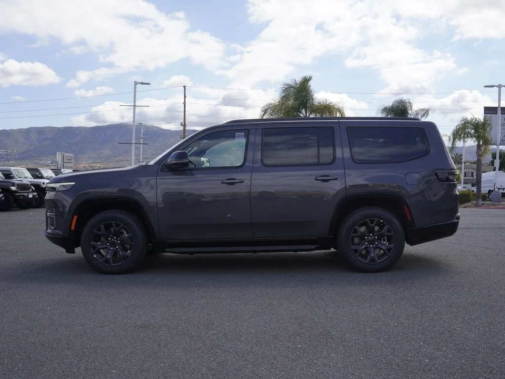 New 2026 Baltic Gray Metallic Clearcoat Jeep Limited Altitude image 7