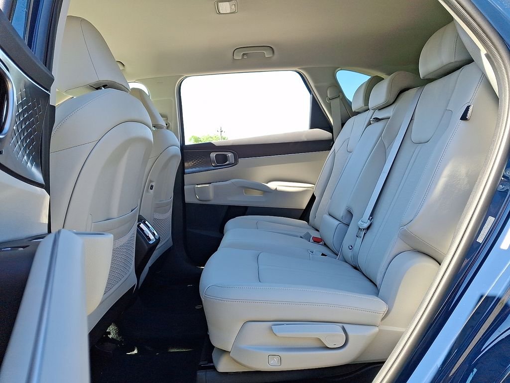 New 2026 Midnight Lake Blue Kia S image 5