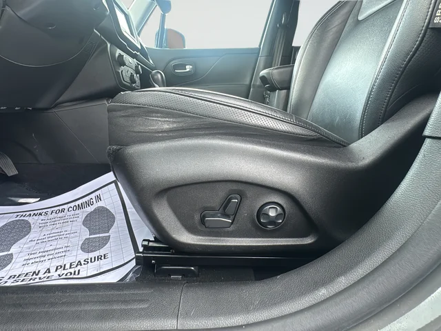 Used 2020 Gray Jeep Limited image 18