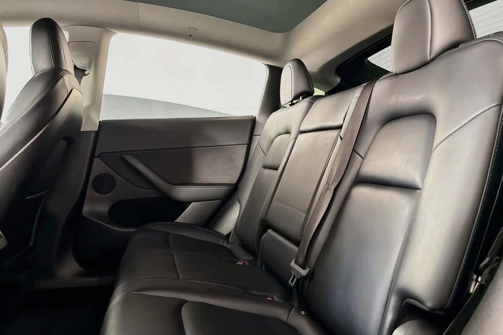 Used 2022 GRAY Tesla Performance image 7