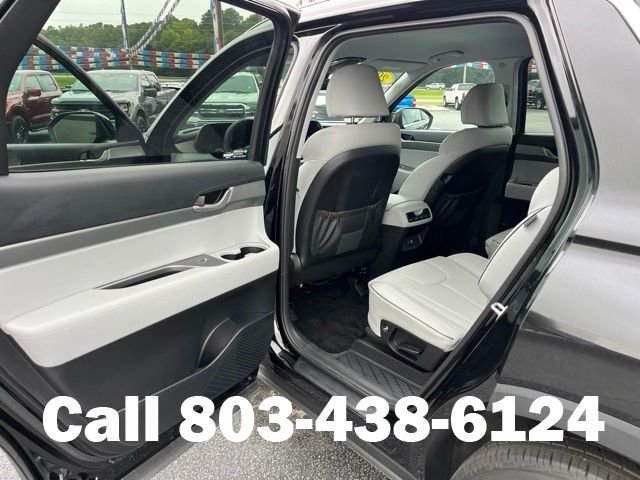 Used 2025 Black Hyundai SEL image 10