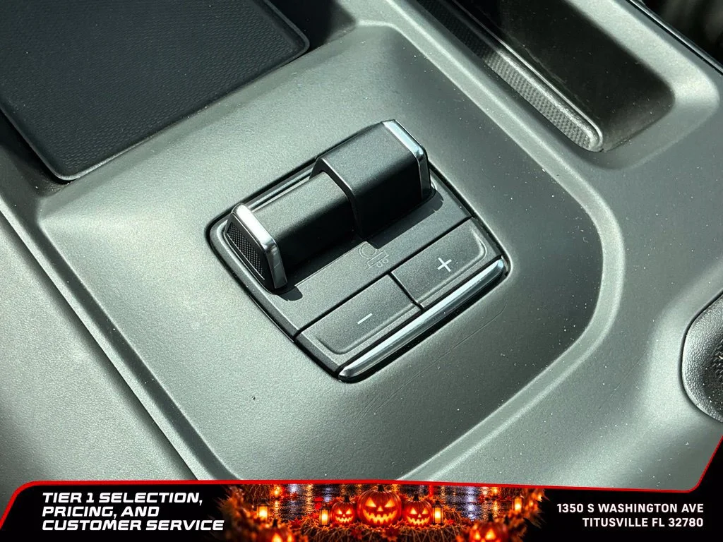 Used 2024 Summit White GMC AT4X image 42