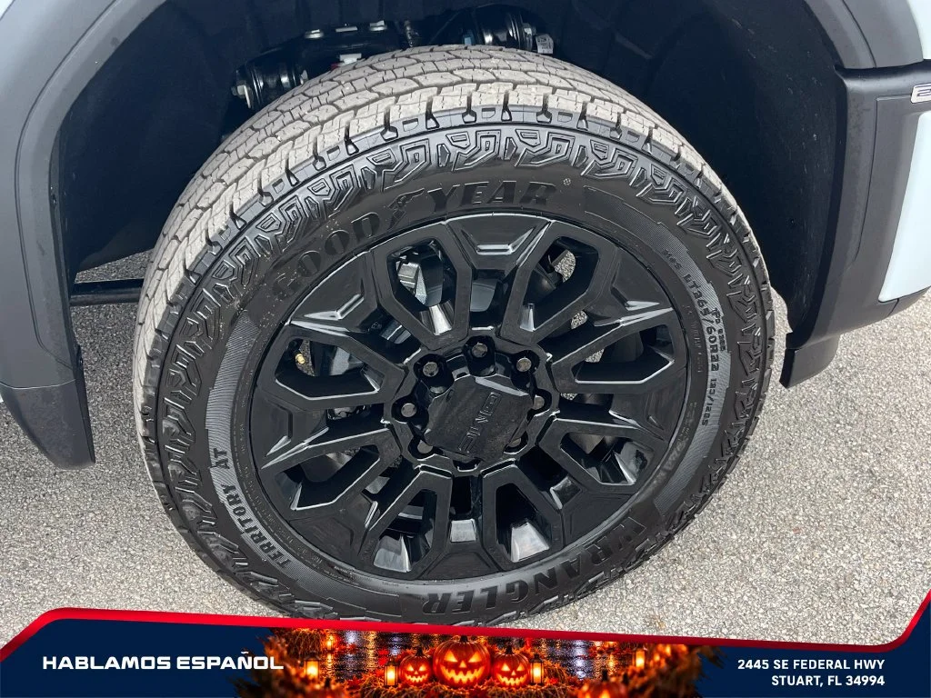 New 2026 Glacier White Tricoat GMC Denali Ultimate image 21