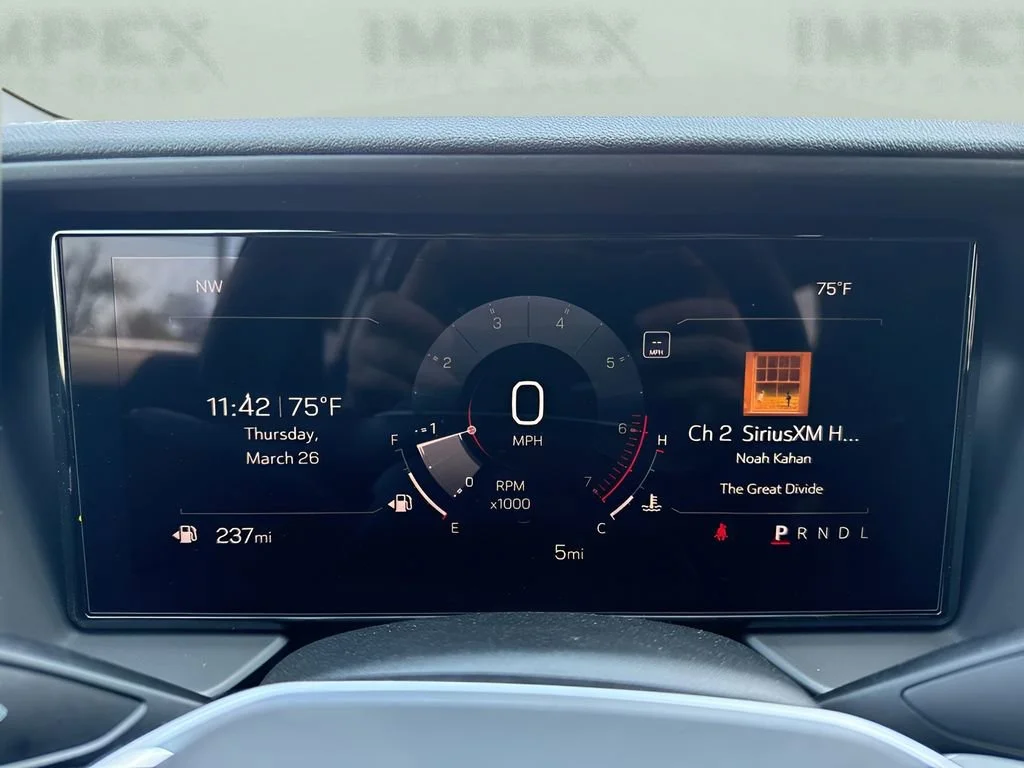New 2026 Summit White GMC Elevation image 24