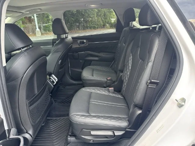 Used 2023 White Kia X-Line SX Prestige image 17