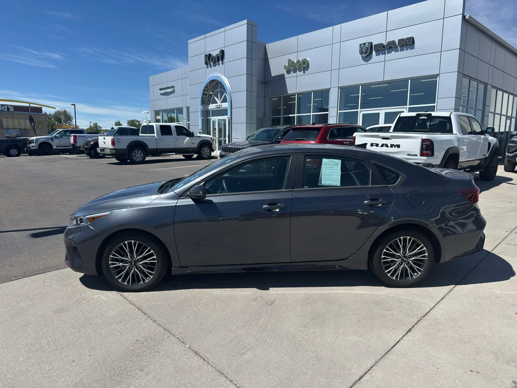 Used 2023 Gravity Gray Kia GT-Line image 2