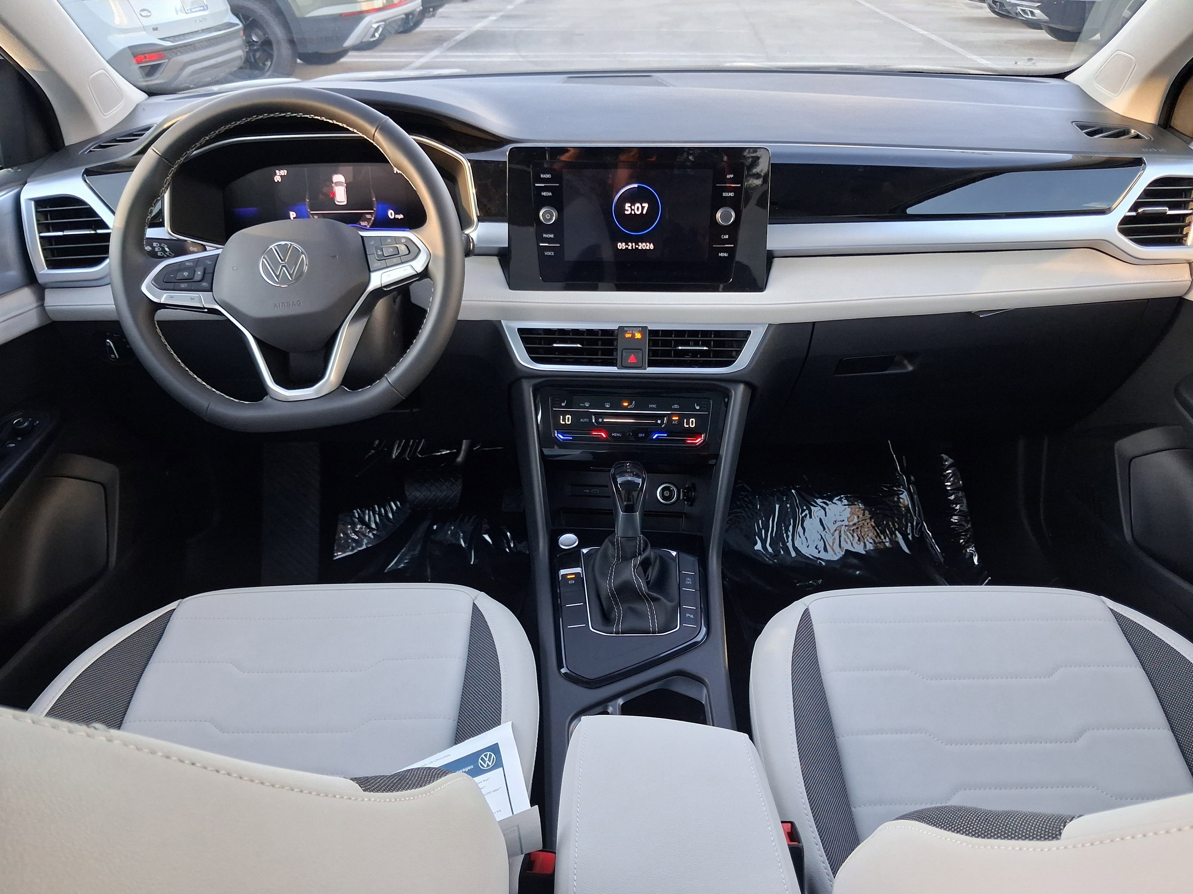 New 2026 White Volkswagen 1.5T SE image 6