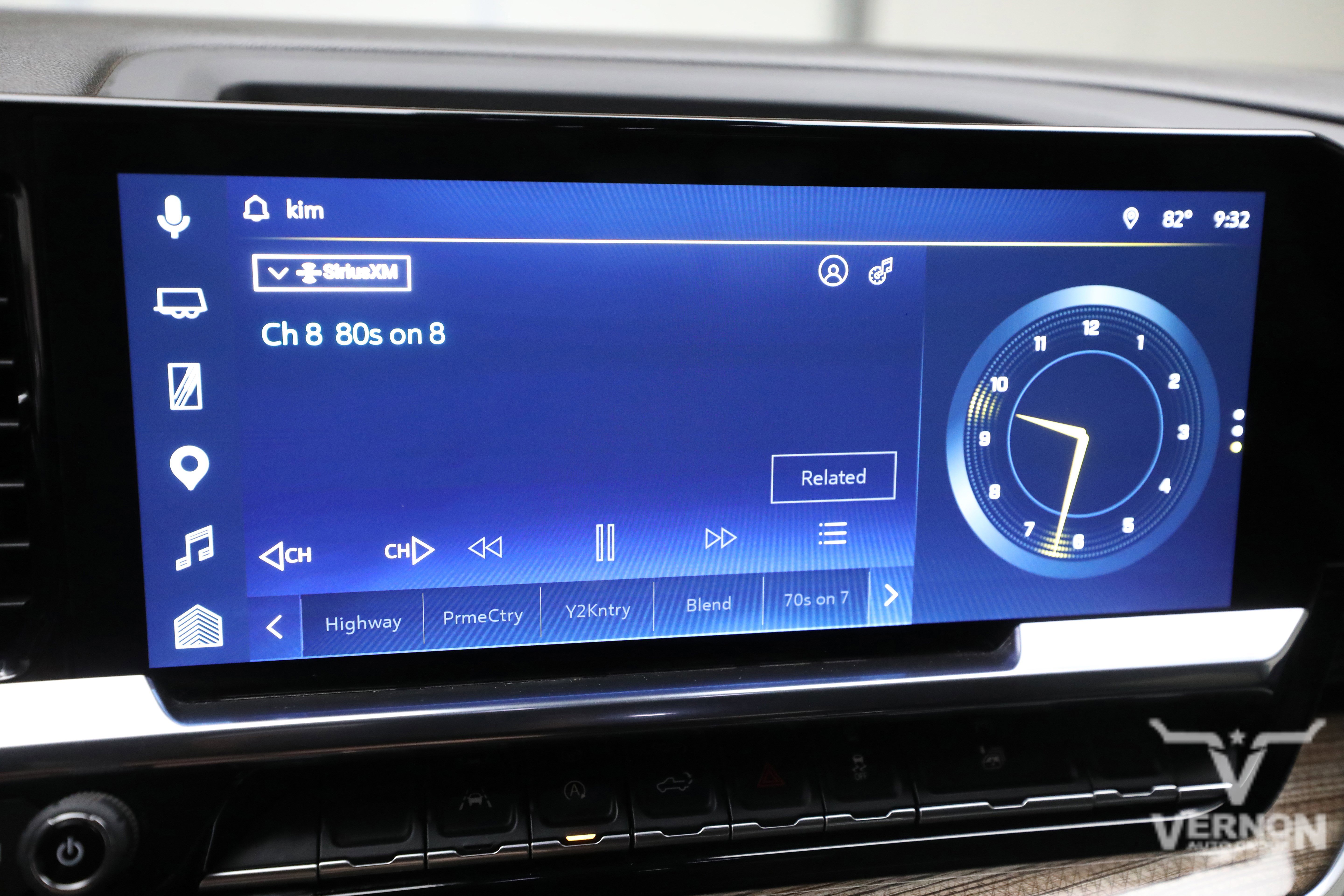Used 2023 Black Chevrolet Y image 27