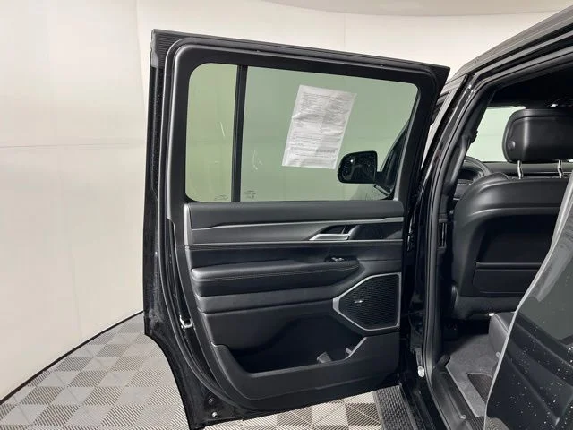 Used 2026 Black Jeep  image 38
