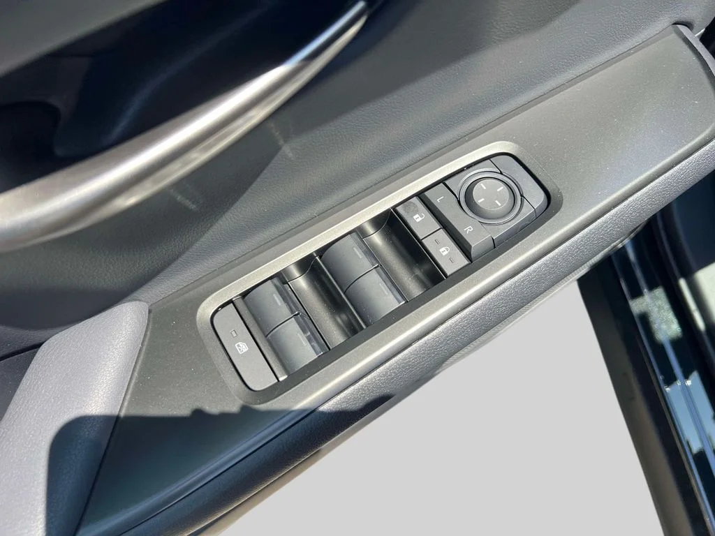 2026 Lexus UX Hybrid 300h Premium - Photo 16