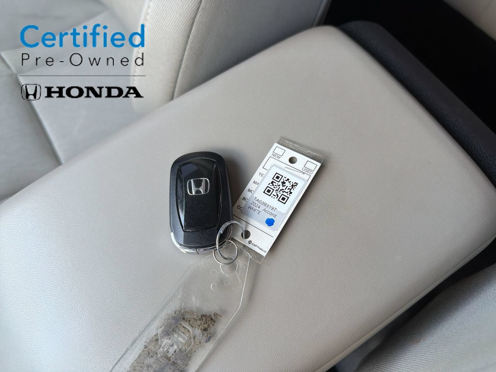 Certified Used 2024 Platinum White Pearl Honda LX image 65