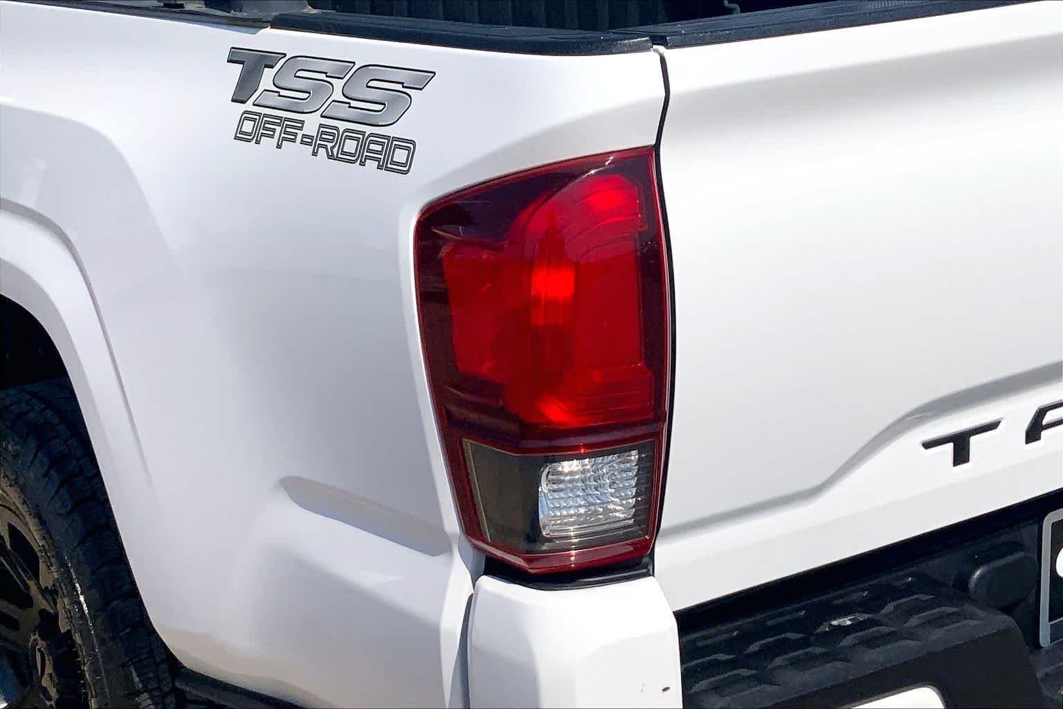 Used 2021 Super White Toyota SR5 image 29