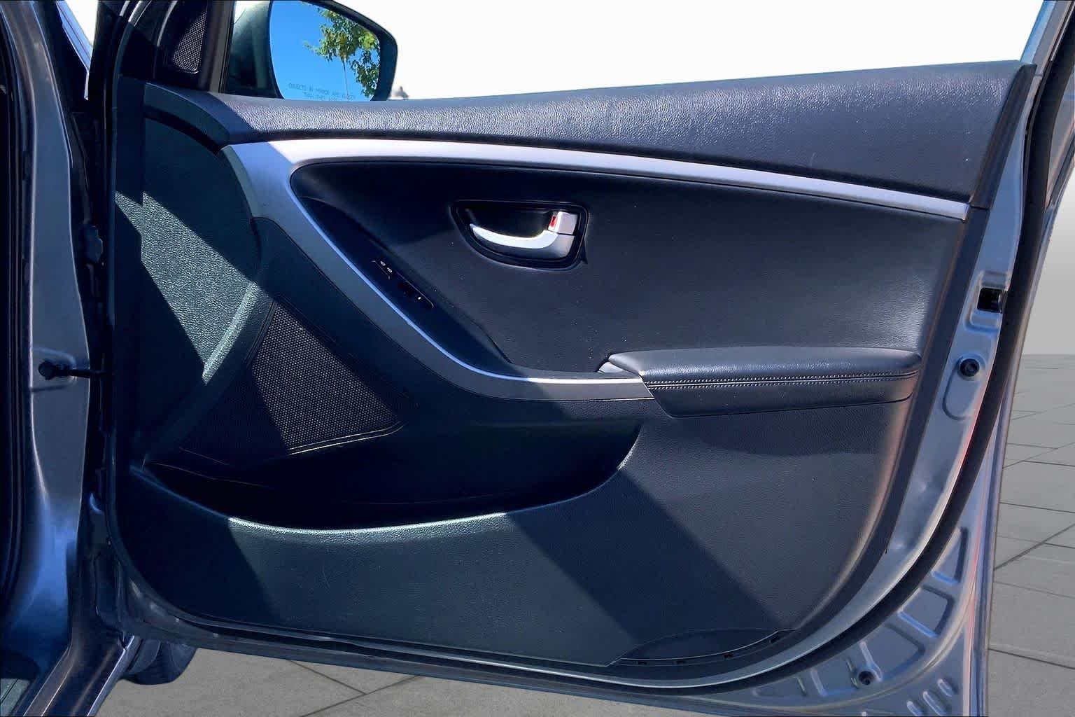 Used 2016 Galactic Gray Hyundai  image 23