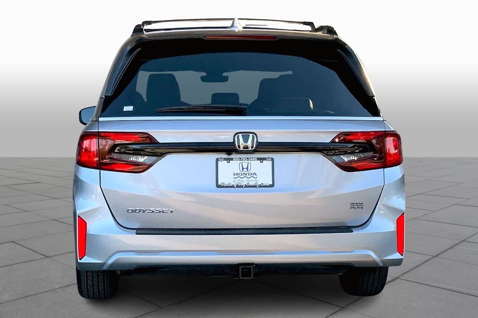 New 2026 Solar Silver Metallic Honda EX-L image 4