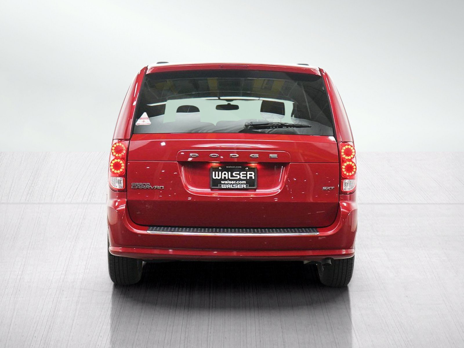 Used 2015 Redline 2 Coat Pearl Dodge Sxt image 4