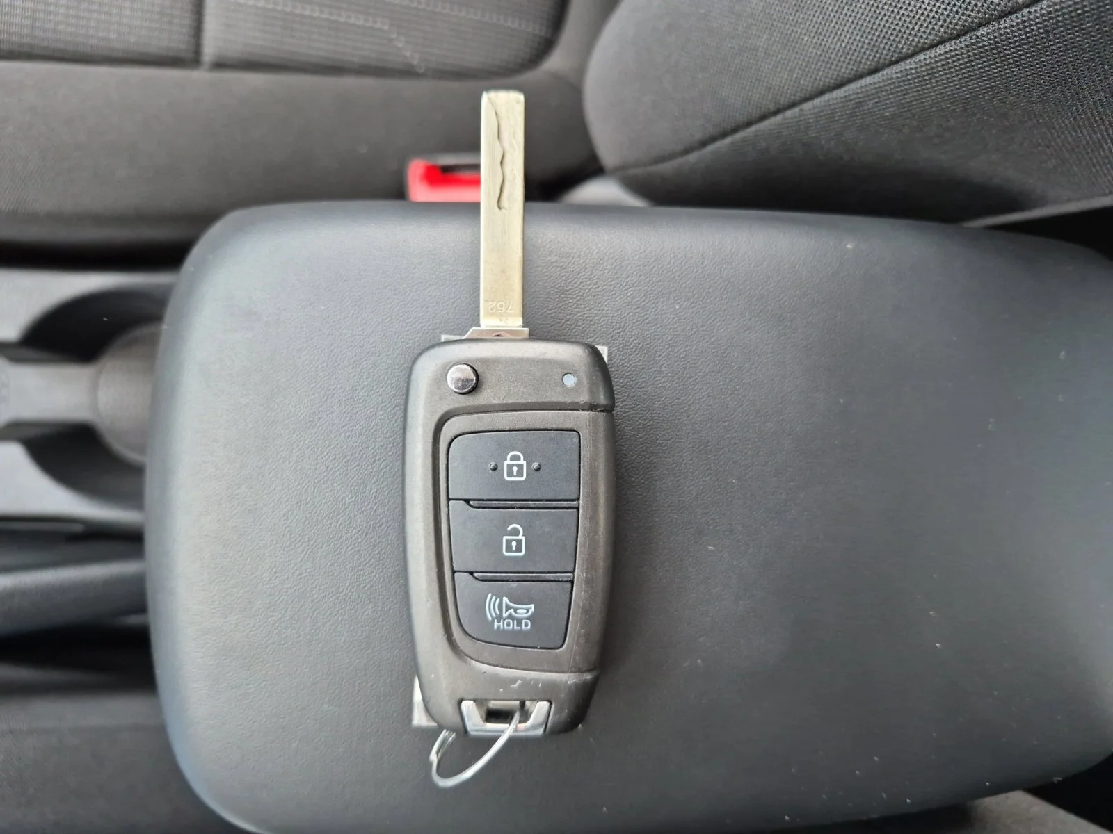 Used 2025 Intense Blue Hyundai SE image 28
