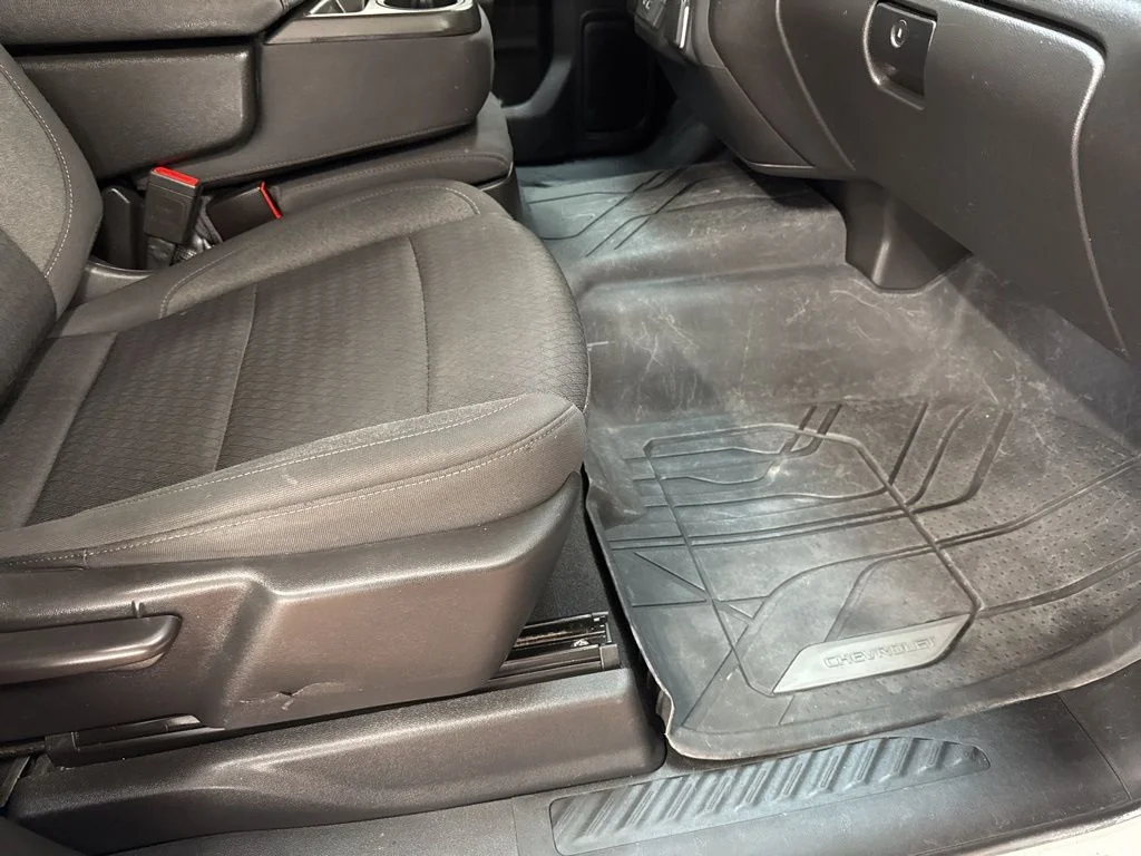 Used 2024 White Chevrolet Custom image 13