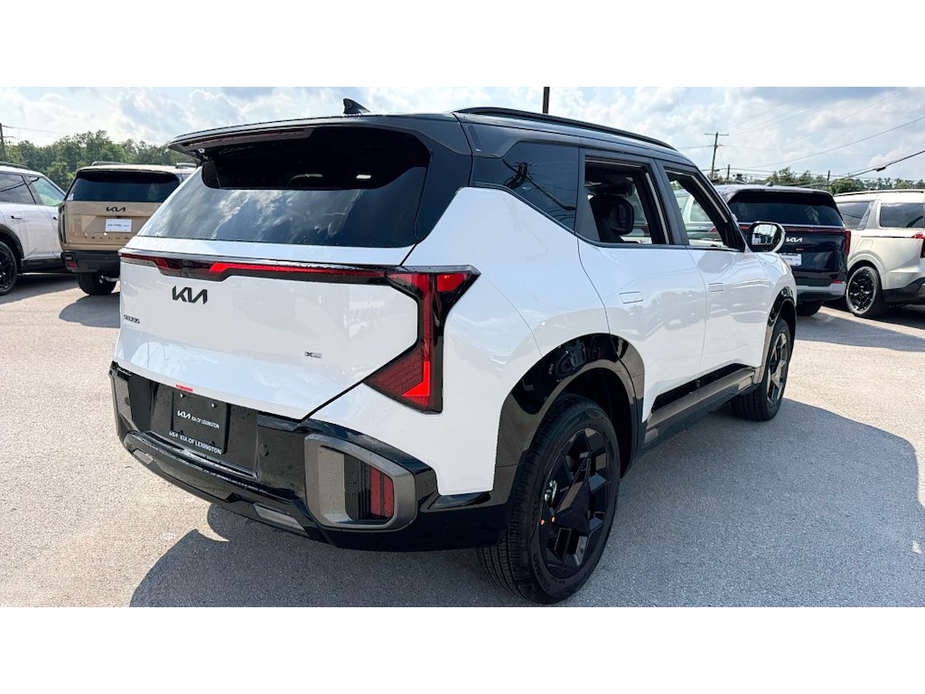 New 2027 Snow White Pearl / Black Roof Kia X-Line S image 4