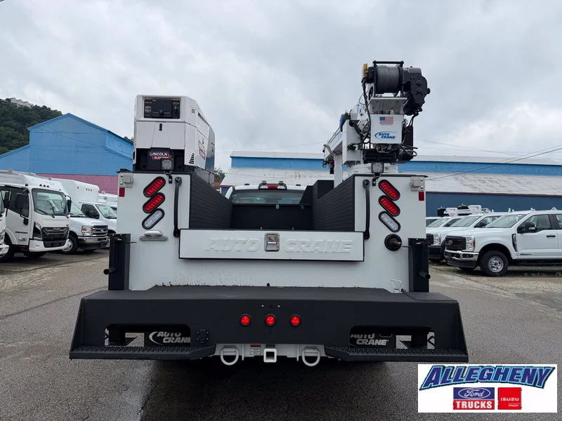 New 2025 Oxford White Ford XL image 7
