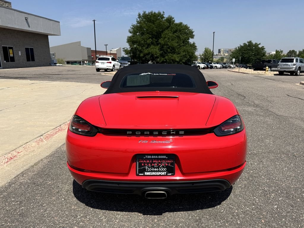 Used 2018 Red Porsche Base image 8