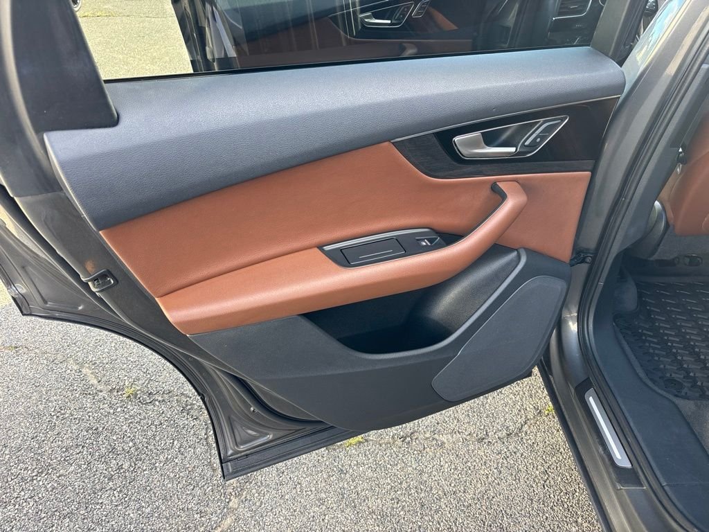 Used 2019 Gray Audi 55 Premium image 19