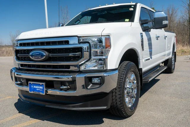Used 2022 White Ford Lariat image 2