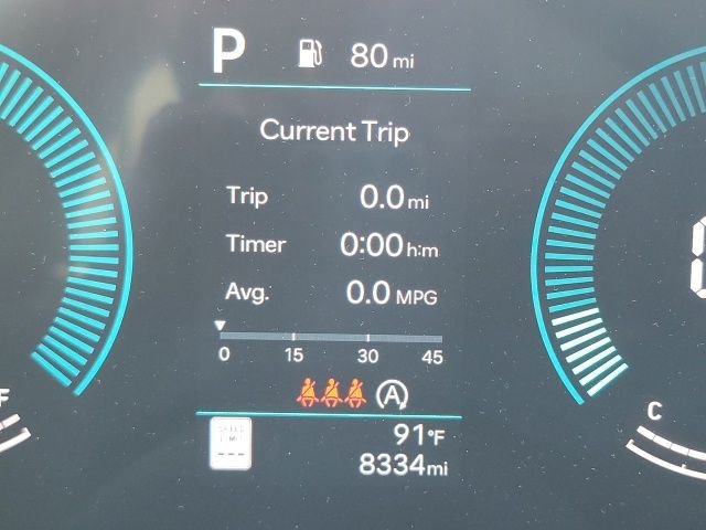 Certified Used 2025 Gray Hyundai SE image 6