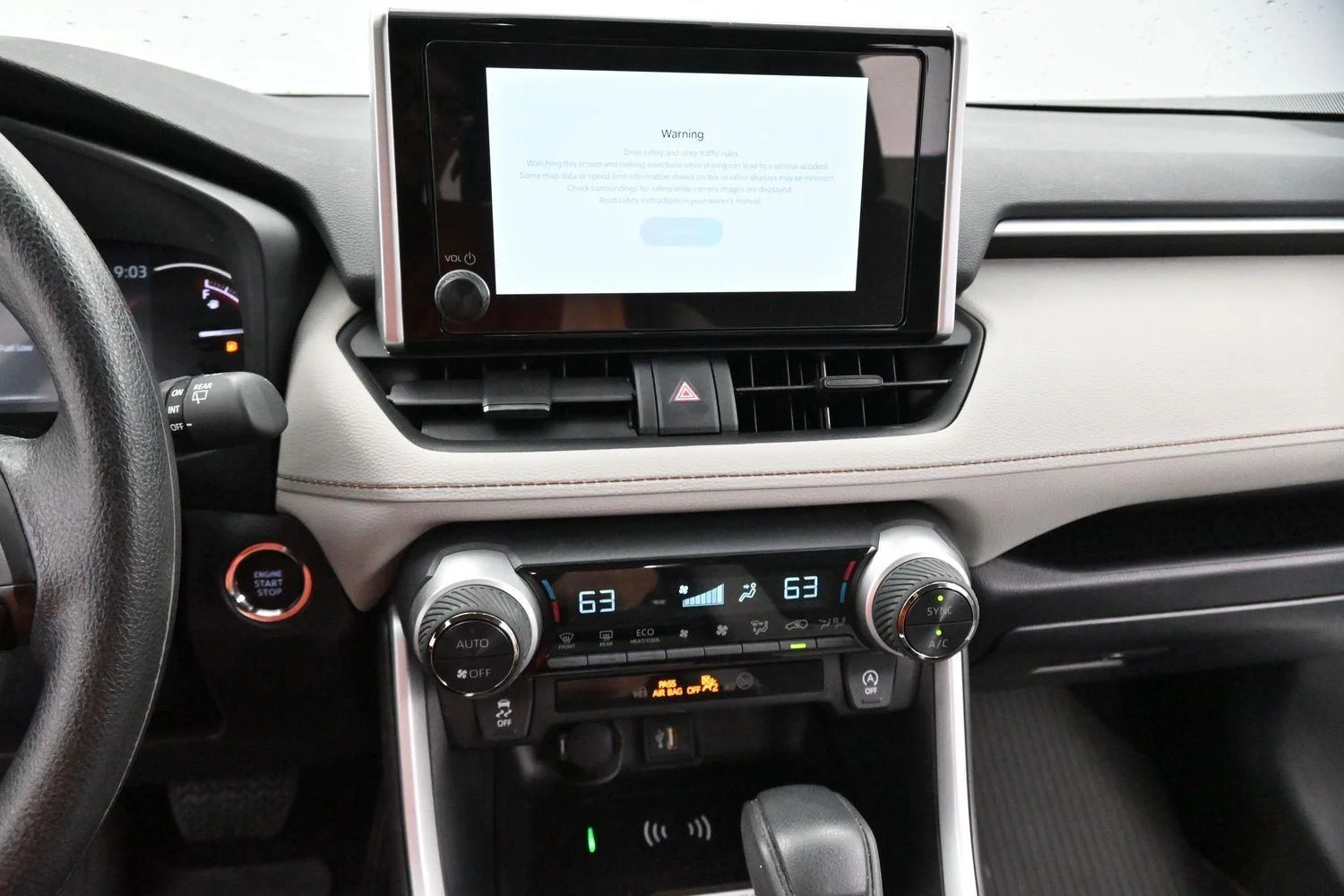 Used 2025 White Toyota XLE image 20