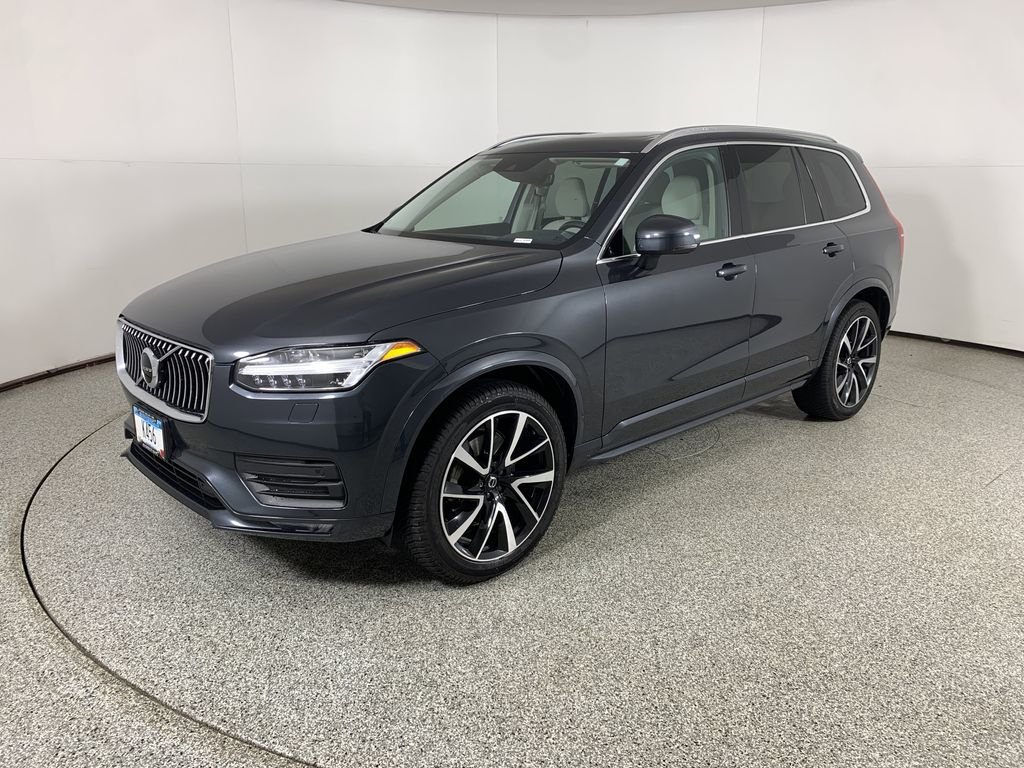 2022 Volvo XC90 T6 Momentum 6 Passenger AWD's photo