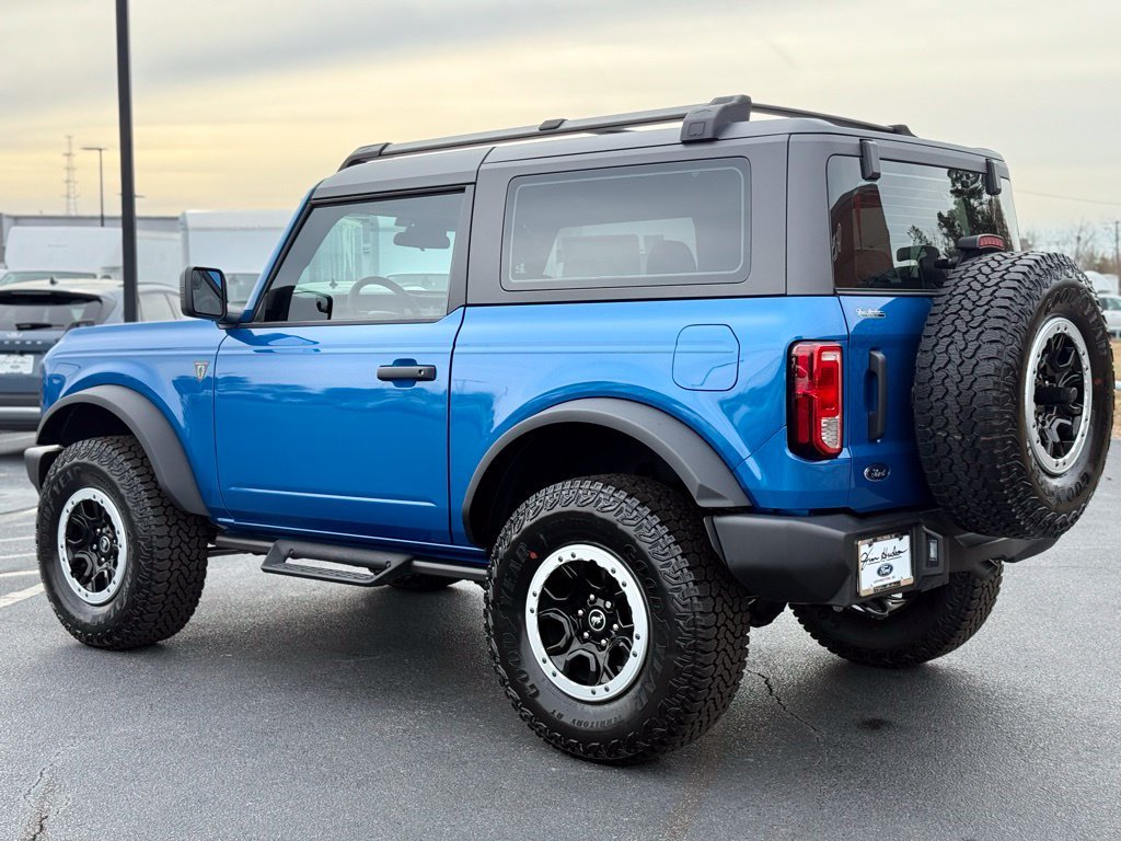 Used 2025 Blue Ford Base image 9