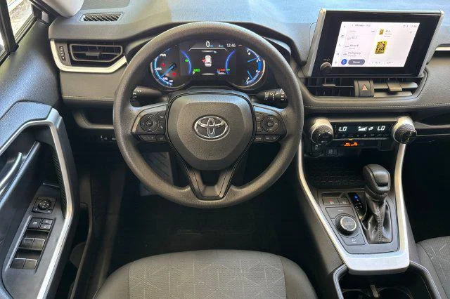 Certified Used 2025 SILVER SKY METALLIC Toyota  image 17