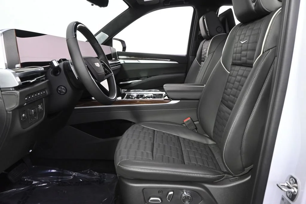 2026 Cadillac Escalade Platinum Sport - Photo 13