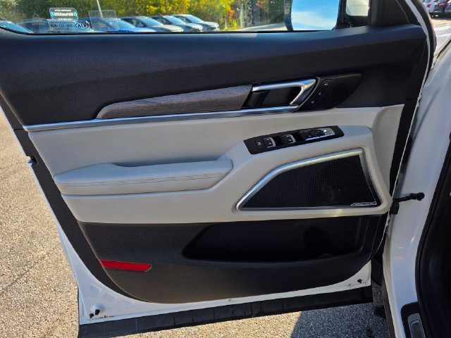Used 2020 Snow White Pearl Kia SX image 28