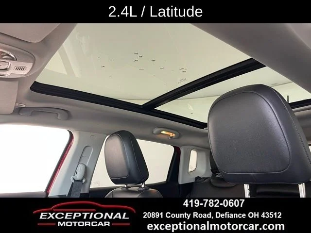 Used 2019 Red Jeep Latitude image 45
