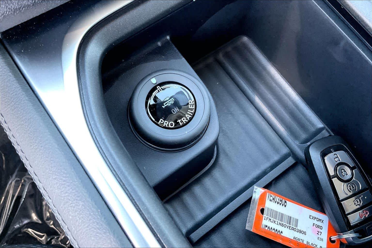 New 2027 Agate Black Metallic Ford MAX Active image 15