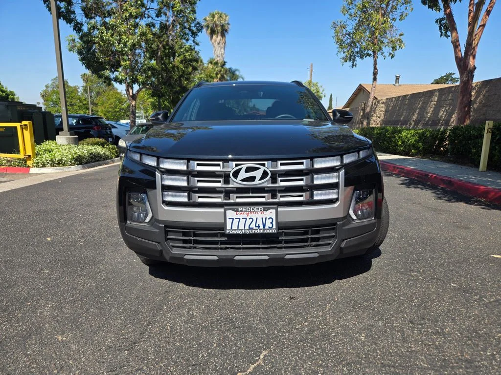 Used 2025 Black Hyundai SEL image 2