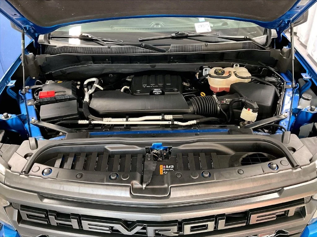 Used 2023 Blue Chevrolet Custom image 29
