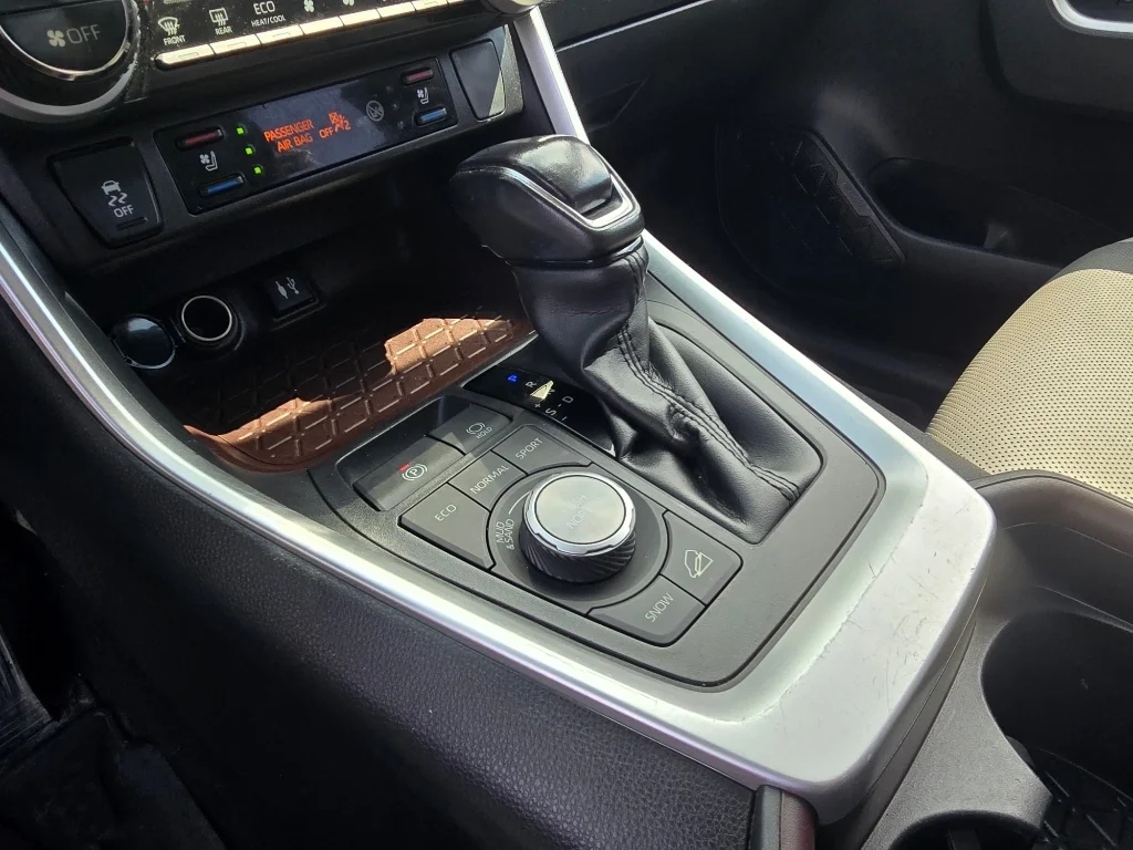 Used 2019 Ruby Flare Pearl Toyota Limited image 20