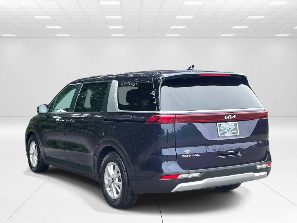 Used 2024 Blue Kia LX image 4