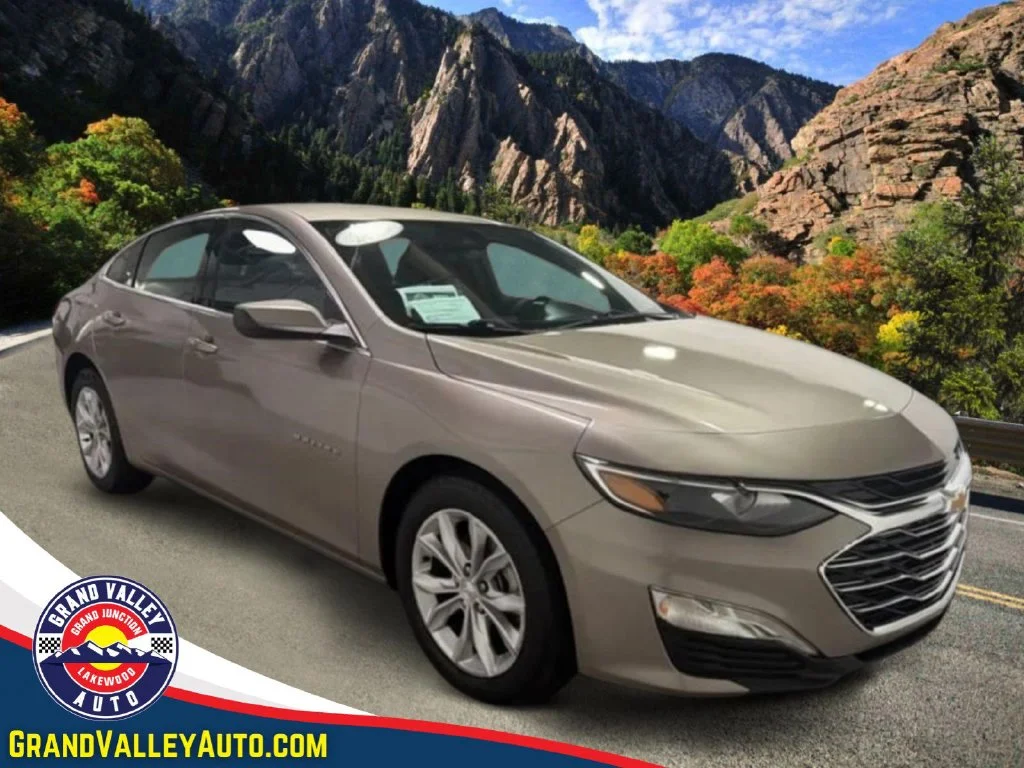 Used 2025 Gray Chevrolet LT image 1