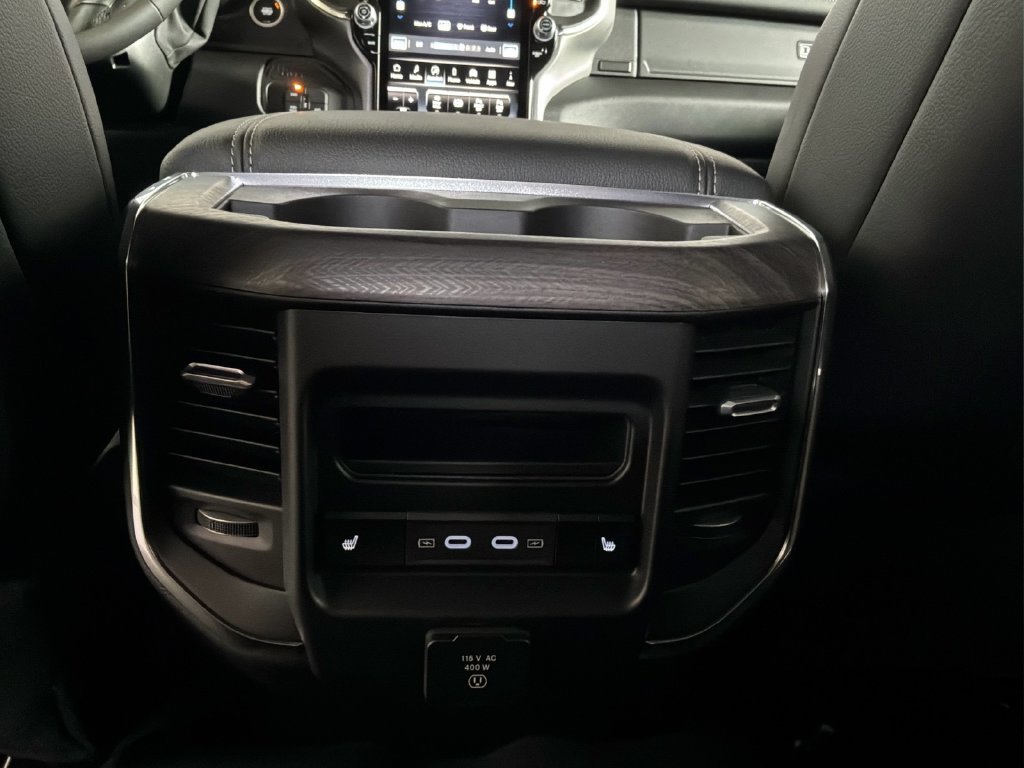 New 2027 Diamond Black Crystal Pearl-Coat Exterior Paint RAM Laramie image 22