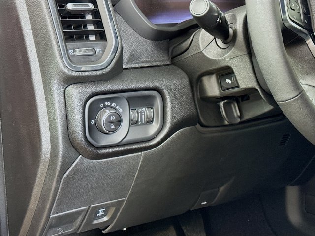 2026 RAM 2500 Laramie - Photo 10