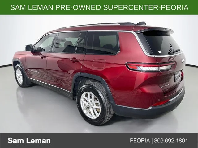 Used 2022 Red Jeep Laredo image 5