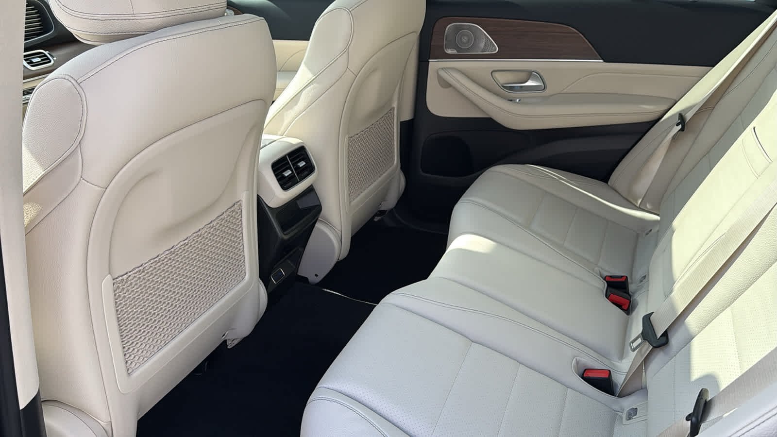 New 2026 Obsidian Black Metallic Mercedes-Benz GLE 450 image 32