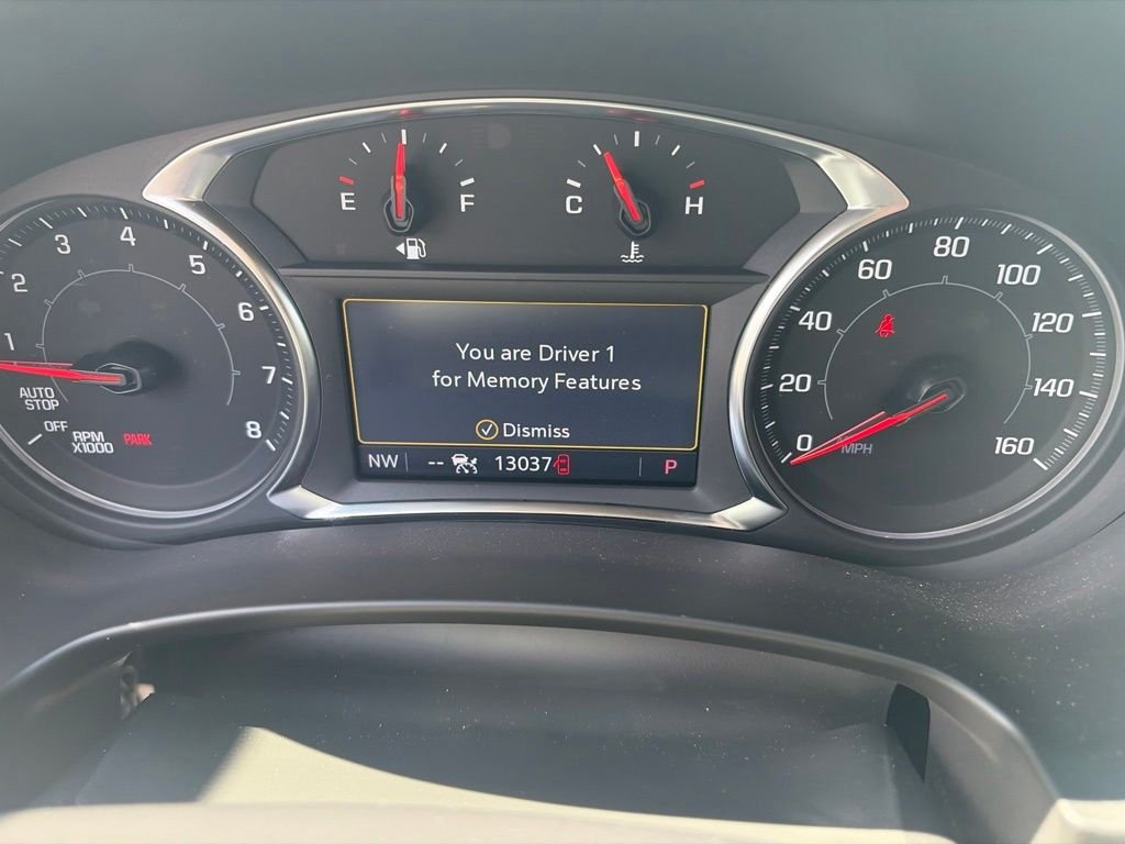 Used 2024 White GMC SLT image 16
